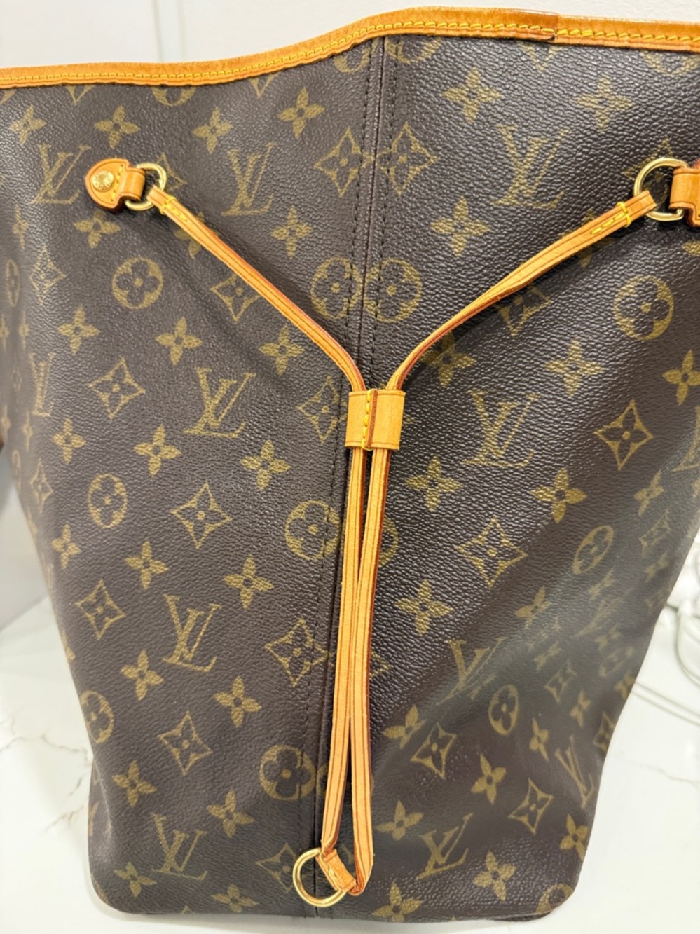 Louis Vuitton Neverfull  Gm Monogram Tote - Picture 6 of 9